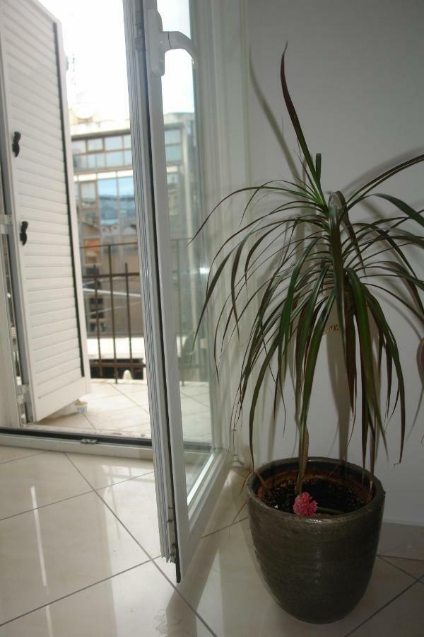 Apartment Mirrors Fiume Esterno foto